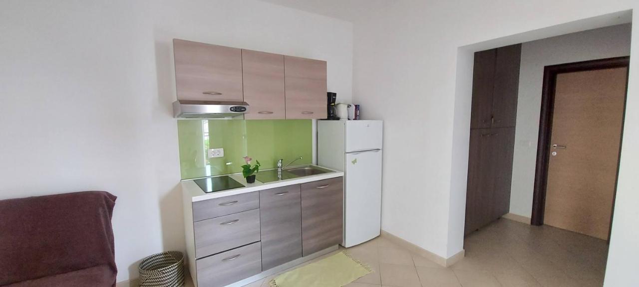 Apartmani Tomislav Krk Town Buitenkant foto