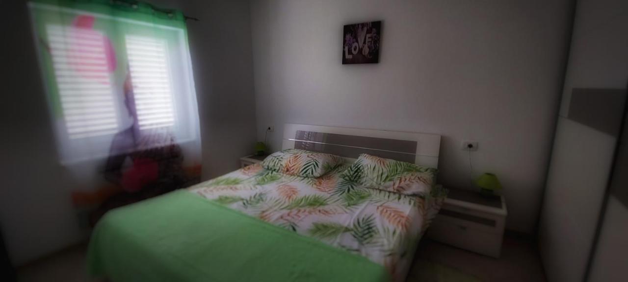 Apartmani Tomislav Krk Town Buitenkant foto