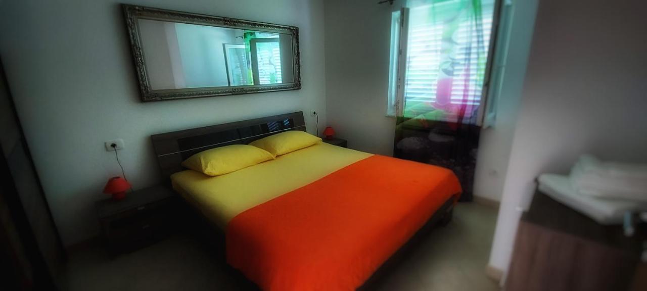 Apartmani Tomislav Krk Town Buitenkant foto