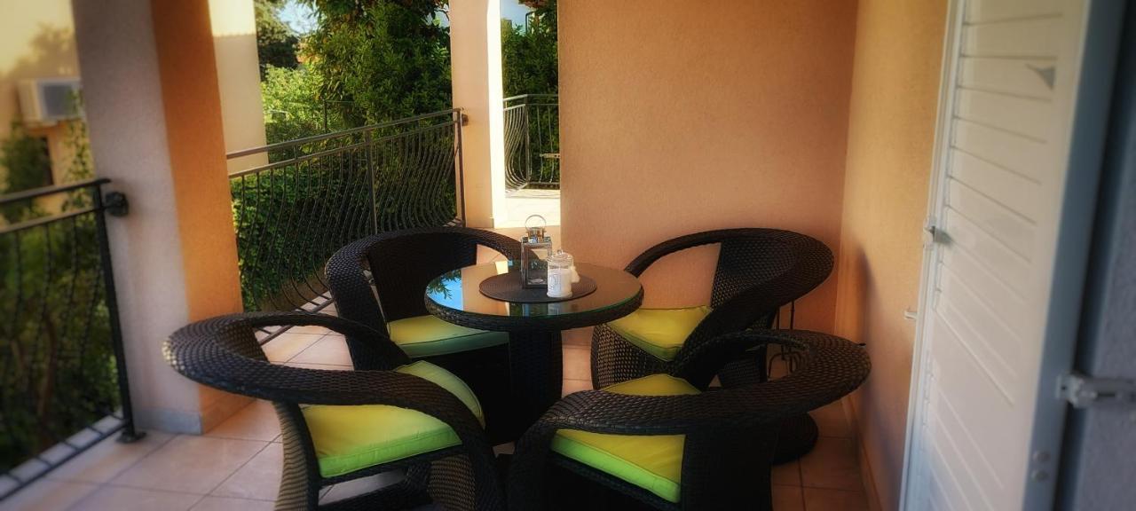 Apartmani Tomislav Krk Town Buitenkant foto