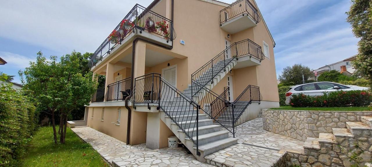 Apartmani Tomislav Krk Town Buitenkant foto