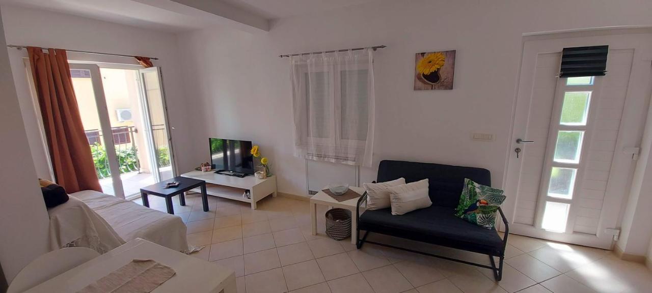 Apartmani Tomislav Krk Town Buitenkant foto